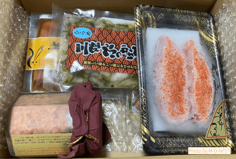 APホールディングス優待 箱にぎっしり詰まった海の幸セットを上から撮影した写真