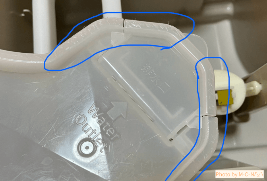 除湿機　Panasonic　パナソニック　エコハイブリット　F-YEX120B　タンク　すれ