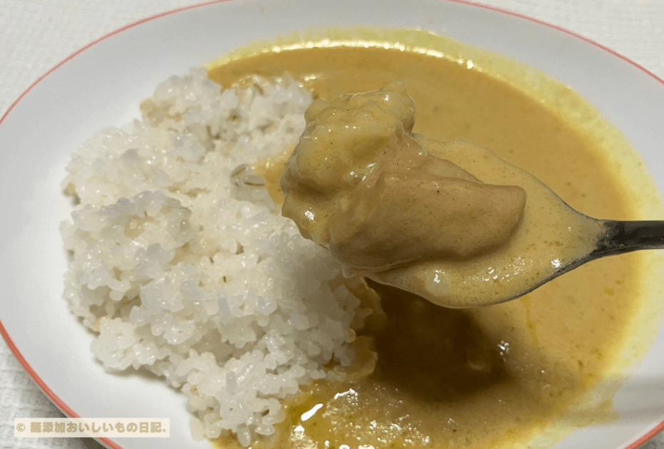 にしき食品　レモンクリームチキンカレー　中身